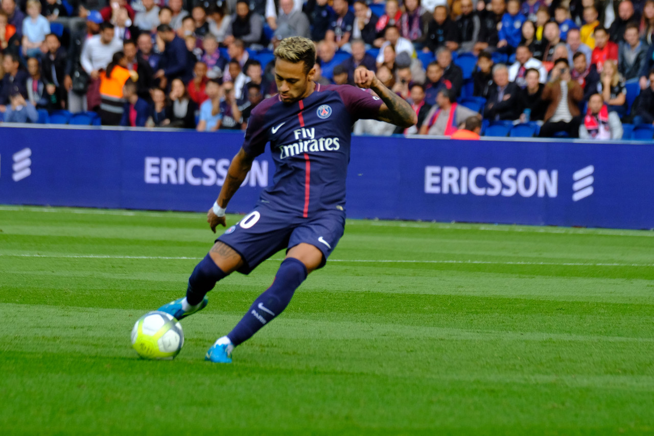 米切尔：骑士还不是一支季后赛队伍，战术和精神层面等都存在问题（米切尔直言骑士未达季后赛水准，战术与心态问题仍在）