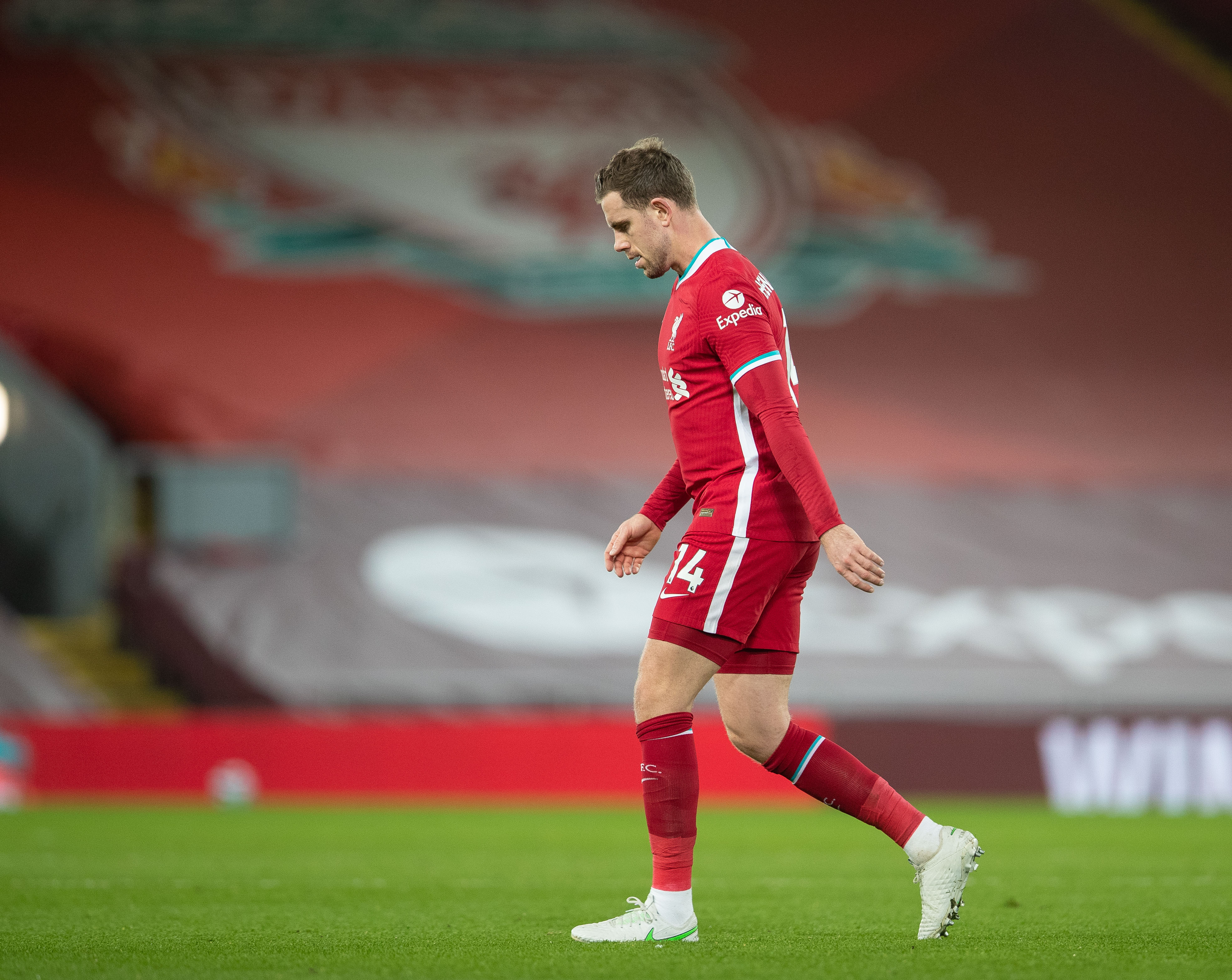 皇家马德里备战塞尔塔：哈维·阿隆索的战术与期望（皇马战塞尔塔前瞻：哈维·阿隆索的战术布局与目标）