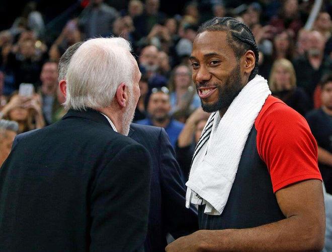 记者：阿德耶米决定明夏离开德甲，曼联、切尔西均有意（记者：阿德耶米预计来夏告别德甲，曼联与切尔西有意引进）