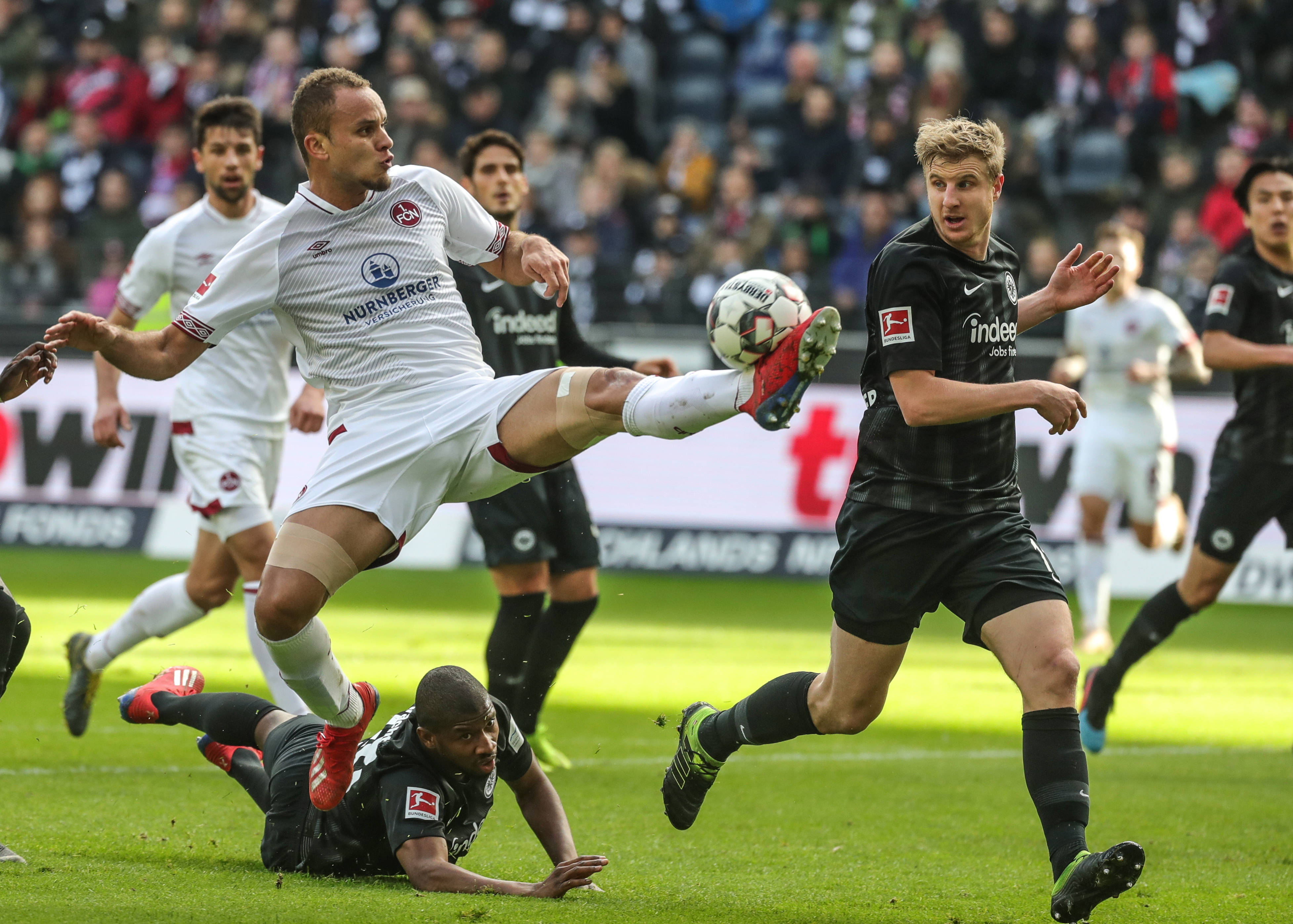 迪洛伦佐：我们几乎没给法兰克福机会，我们更配得上胜利（迪洛伦佐：法兰克福机会寥寥，这场胜利更该归我们）