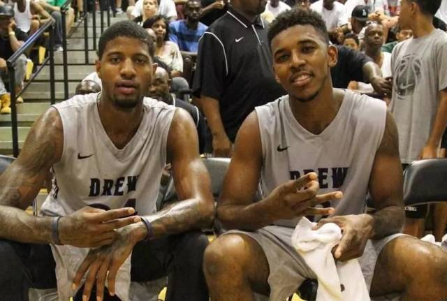 半场战报：埃尔切0-0皇家社会（半场速报：埃尔切与皇家社会互交白卷）