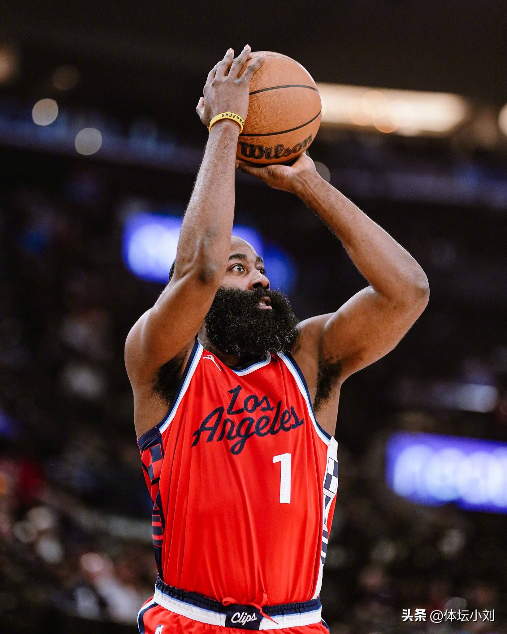 加拉格尔适合曼联，但只能担任中场副手（加拉格尔与曼联契合，但更适合担任中场辅佐角色）