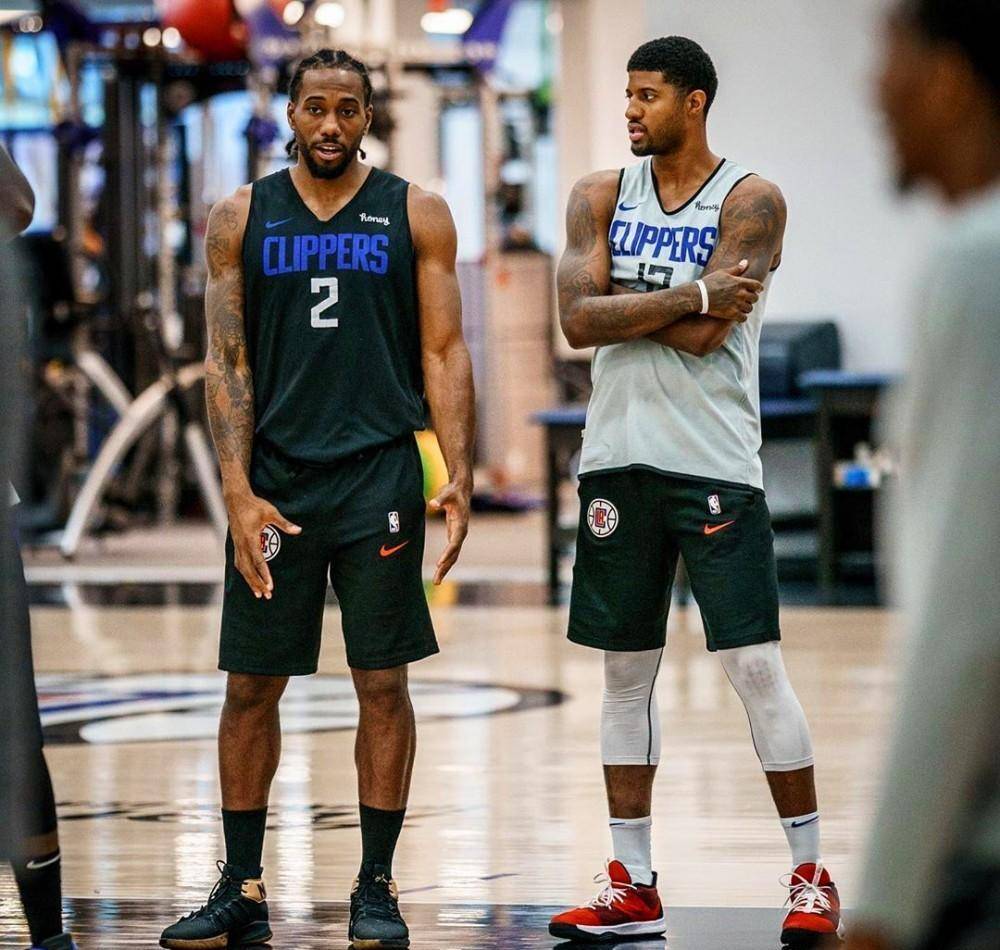 前球员点评尤里奇与卢克曼冲突：教练不该上手，错在尤里奇（前球员谈尤里奇与卢克曼冲突：教练不应动手，责任在尤里奇）