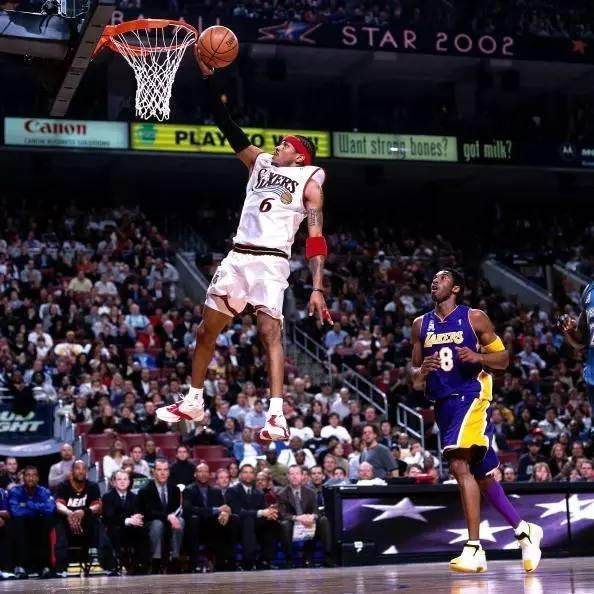 澳超官方：中央海岸水手vs悉尼FC因雷电天气推迟1个小时开球（澳超通告：受雷电影响，中央海岸水手对悉尼FC开球时间延后1小时）