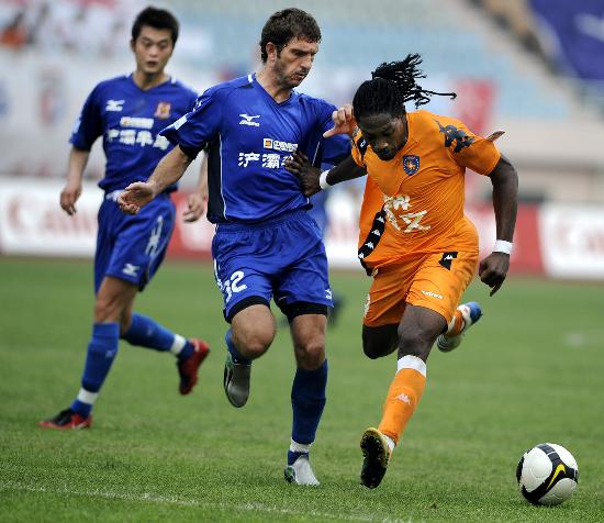 沪媒：足协杯决赛有六成是河南球迷，“球迷专列”重现江湖（沪媒：足协杯决赛河南球迷占比六成，“球迷专列”再度现身）