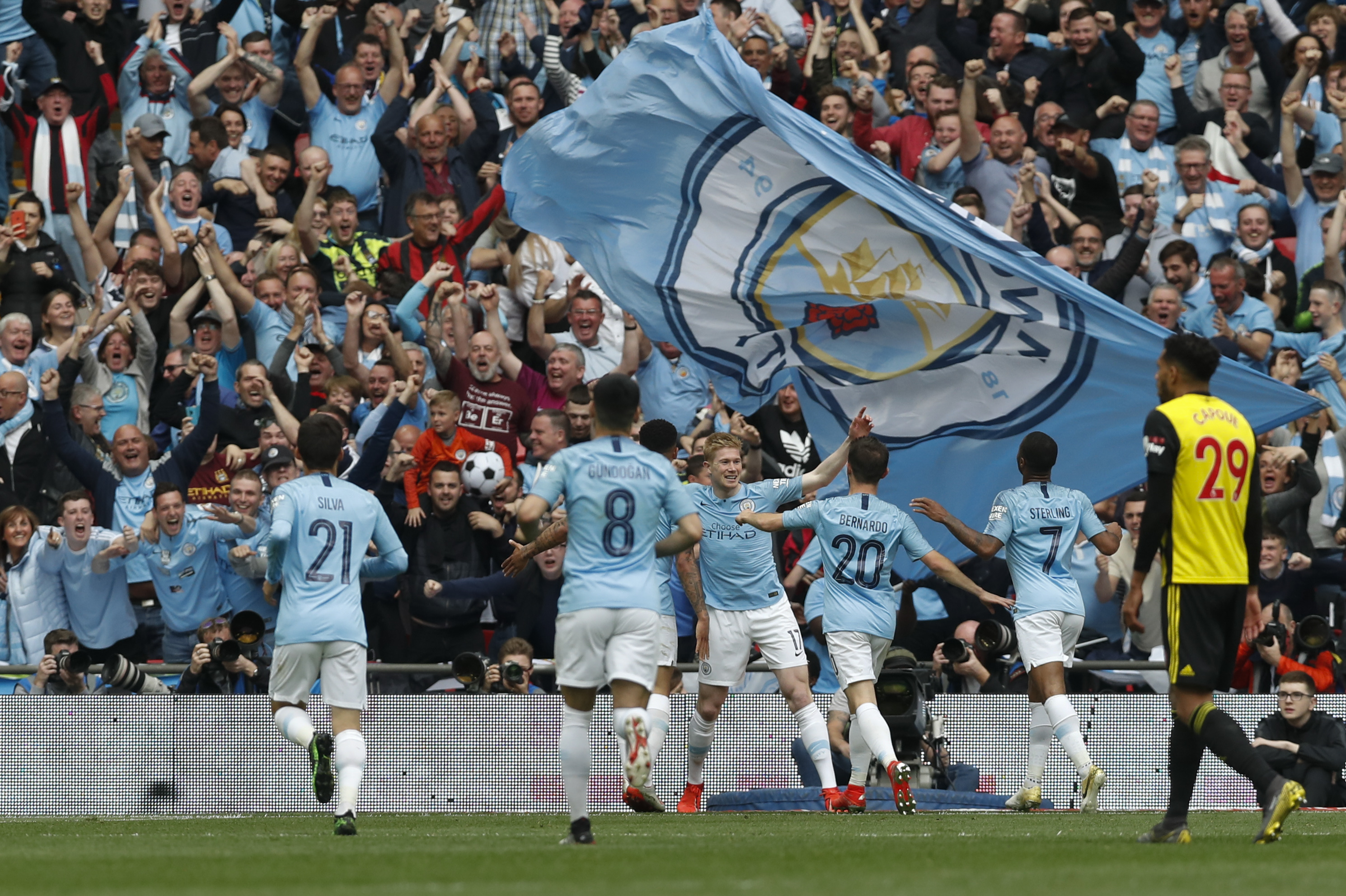 2025年混团世界杯上遭遇巨大嘘声的张本智和并不在意，并誓言复仇（无惧2025年混团世界杯嘘声，张本智和淡定表态：誓要复仇）