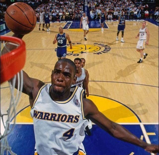 瓦拉内：去皇马前齐达内亲自给我打了电话；穆里尼奥很有魅力（瓦拉内：加盟皇马前齐达内亲自致电；穆里尼奥魅力十足）