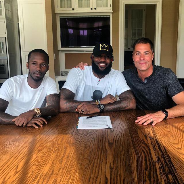 世体：巴萨已提前告知西足协，亚马尔在报到前将接受检查（世体：巴萨已提前通知西班牙足协，亚马尔报到前将先接受检查）