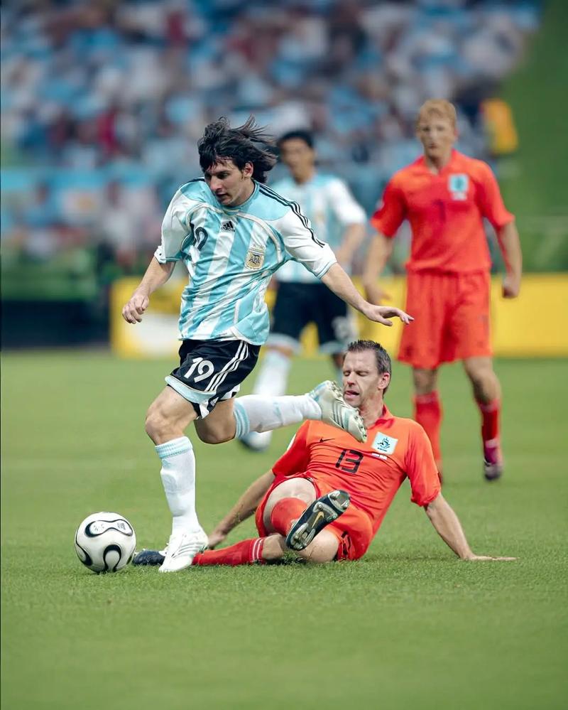 琼斯：很遗憾维尔茨最后的进球被算作对手的乌龙球（琼斯遗憾维尔茨最后时刻进球被记为对手乌龙）