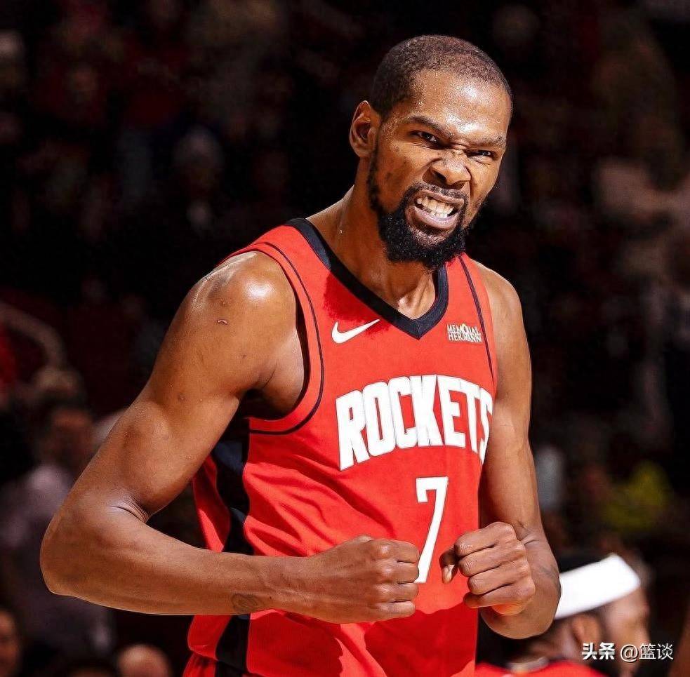 兰德尔高效表现，独揽21分5板3助3断（兰德尔状态火热：砍下21分5篮板3助攻3抢断）